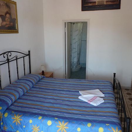 Agenzia Aprea Appartamenti Ponza Extérieur photo
