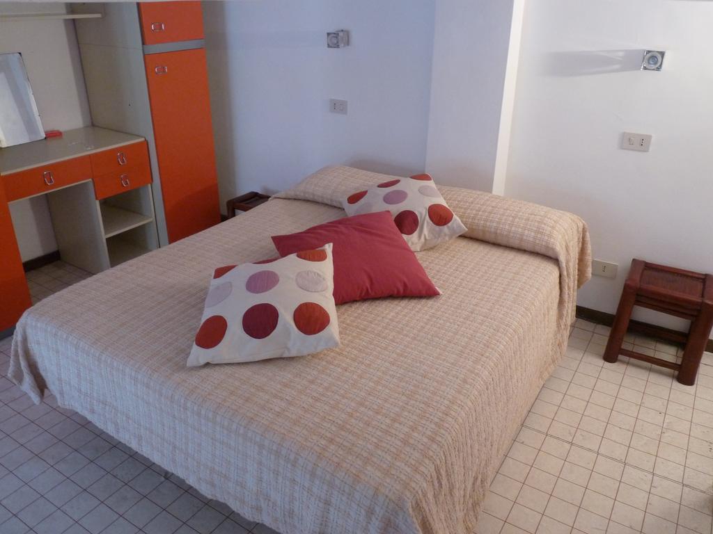 Agenzia Aprea Appartamenti Ponza Chambre photo