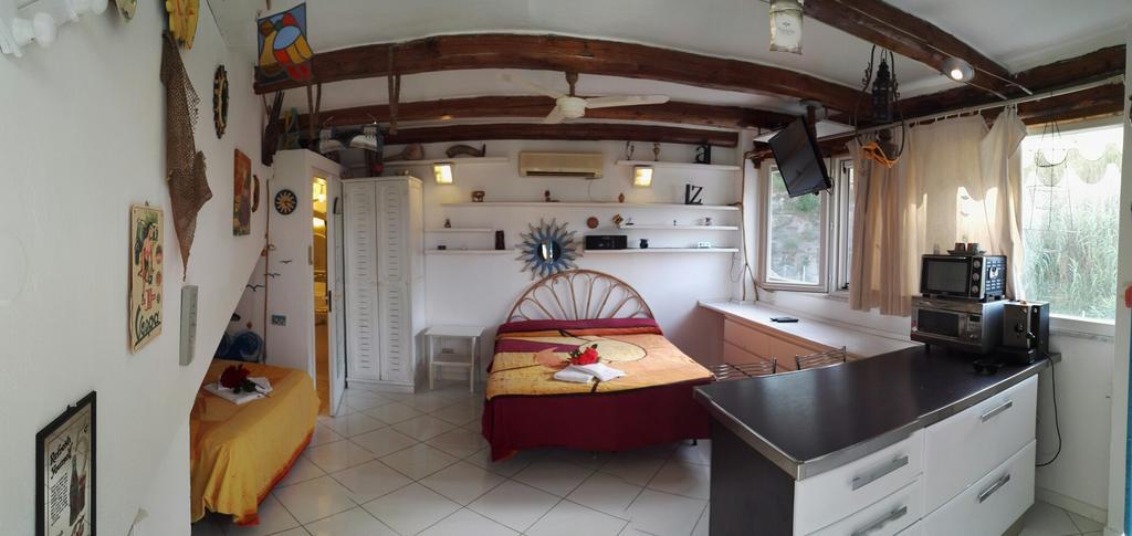 Agenzia Aprea Appartamenti Ponza Extérieur photo