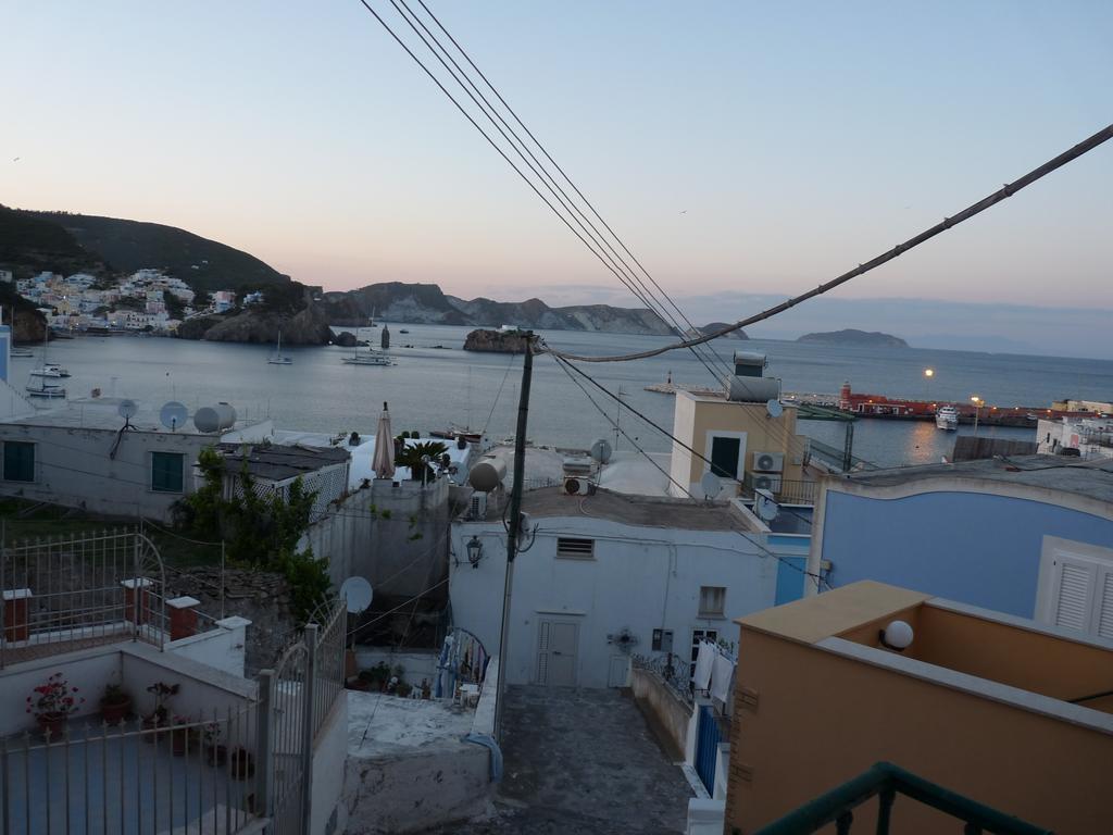 Agenzia Aprea Appartamenti Ponza Extérieur photo
